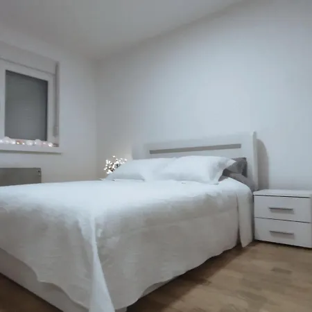 Mdm Апартаменты *