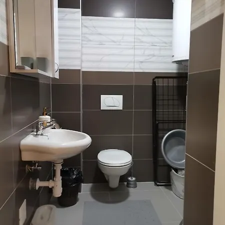 Mdm Apartment *