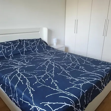Mdm Apartment *