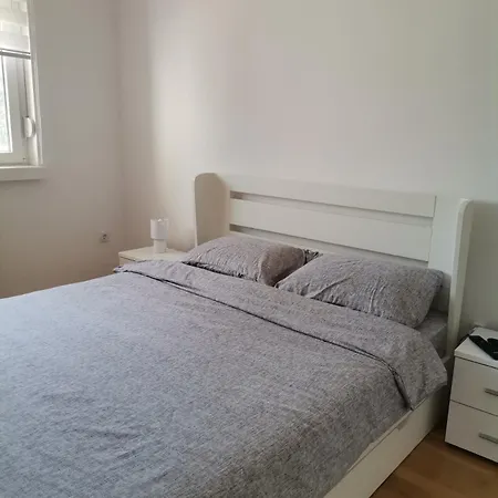 Apartment Mdm